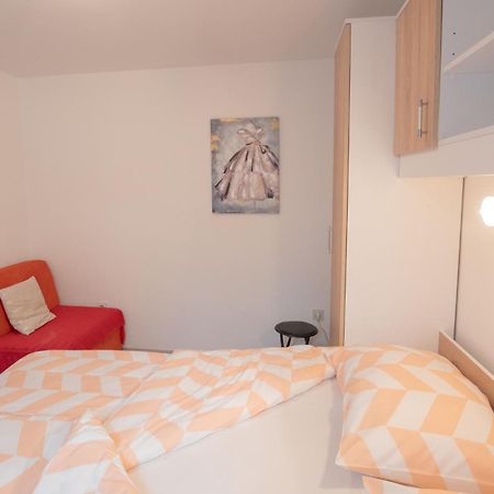 Apartments Mira 645 Poreč Buitenkant foto