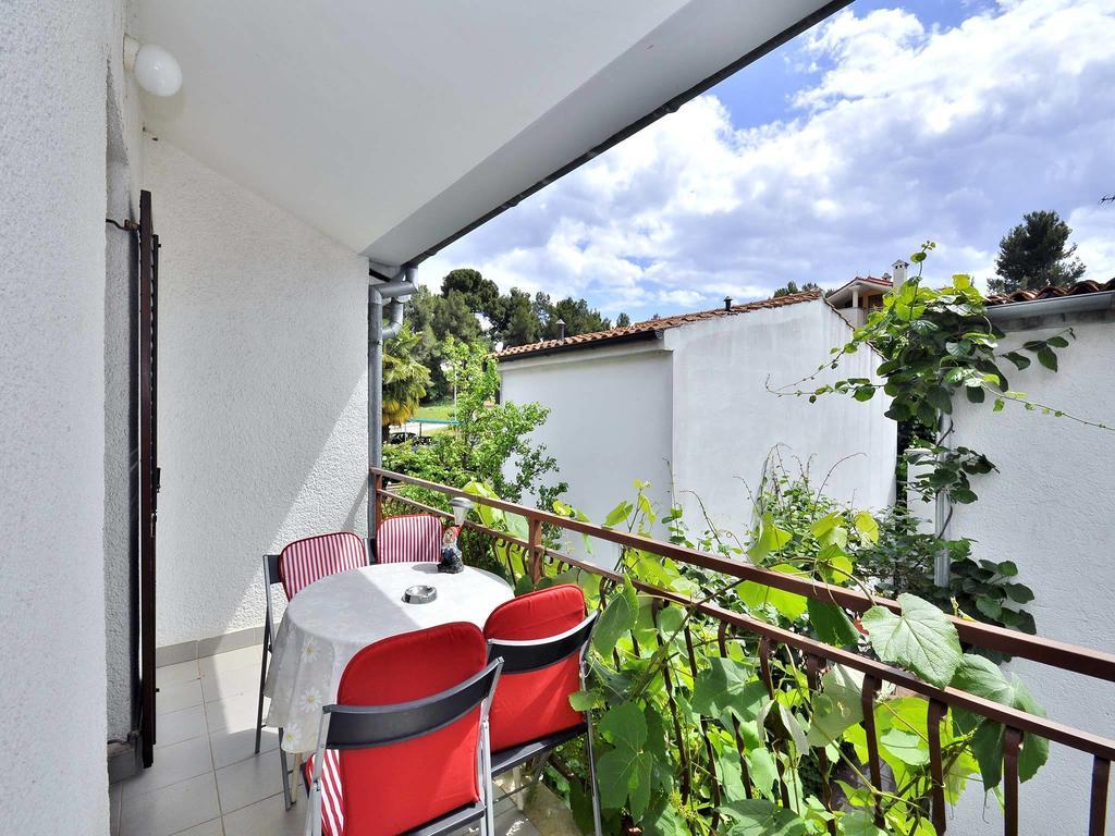 Apartments Mira 645 Poreč Kamer foto