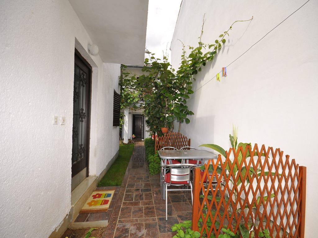 Apartments Mira 645 Poreč Kamer foto